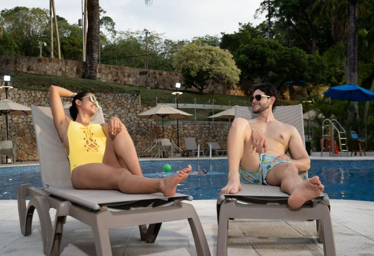 Excursión Adulto Mayor (Acomodación Doble)  Hotel Kualamaná Melgar Excursión Adulto Mayor (Acomodación Doble)  Hotel Kualamaná Melgar